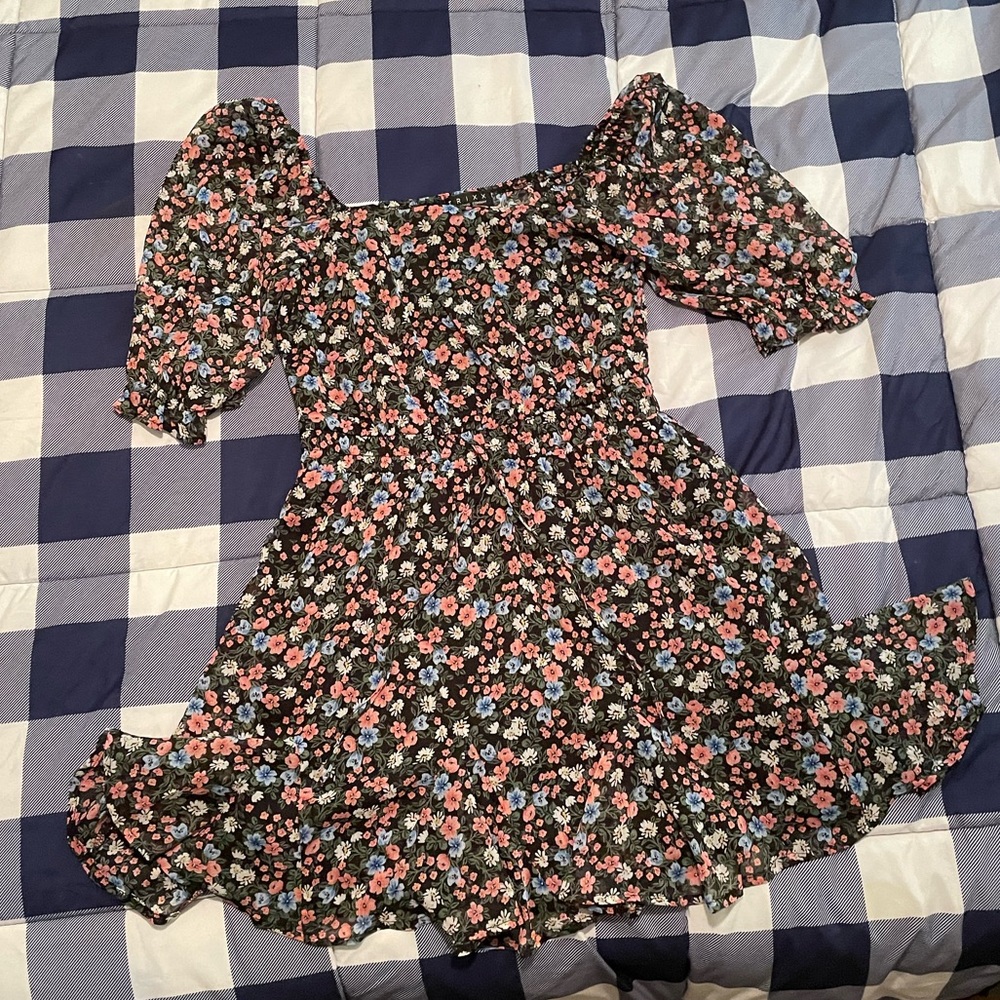 Francesca’s Dress, Floral Pattern, Size Small